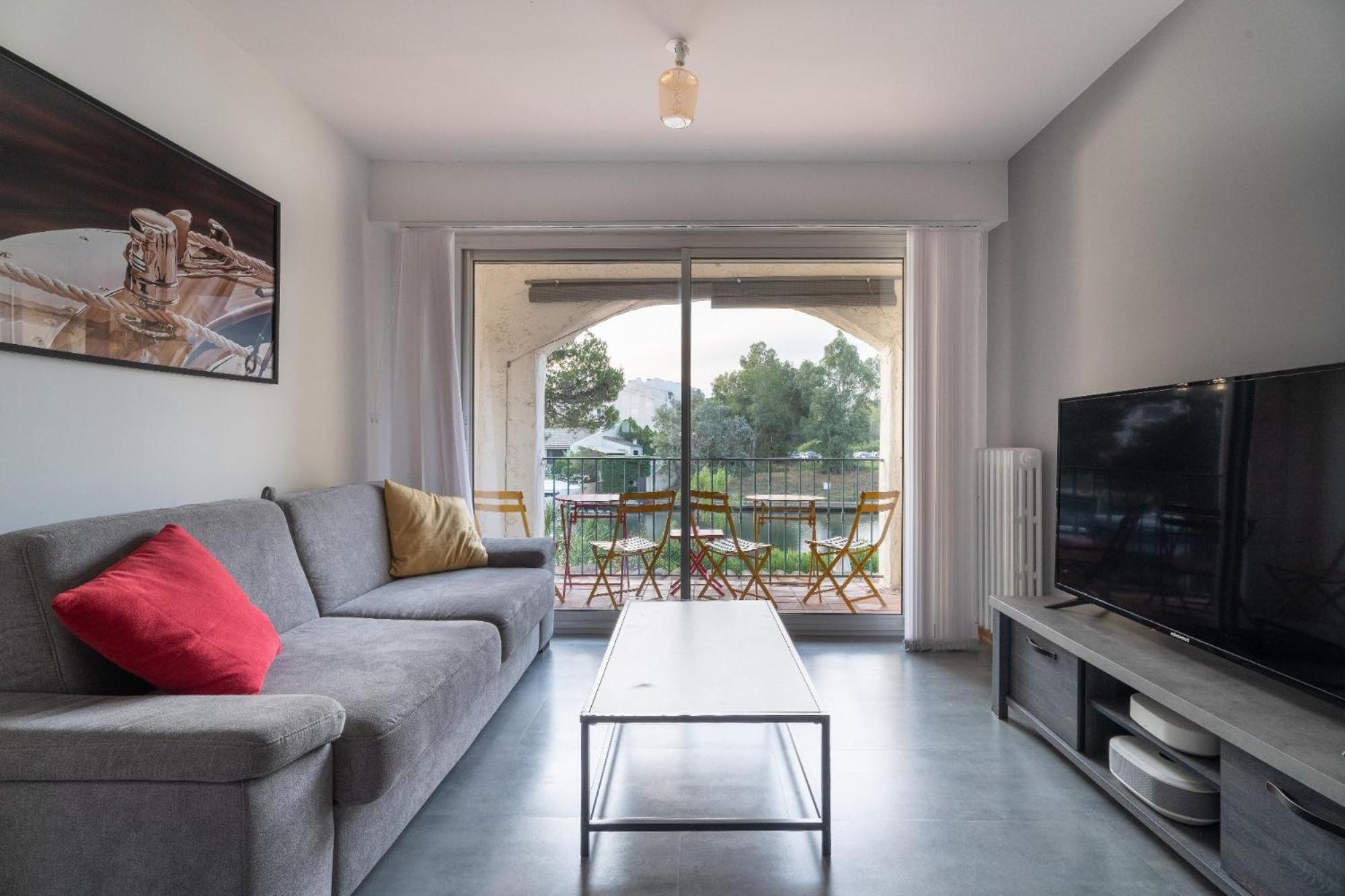 La Petite Venise Apartment กรีโมด์ ภายนอก รูปภาพ